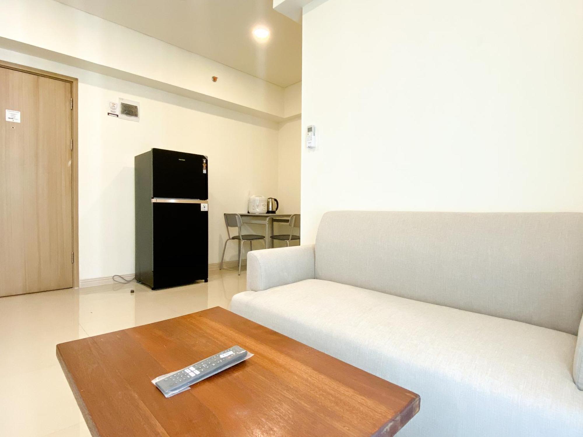 Cozy Living And Modern Look 2Br At Meikarta Apartment By Travelio Cikarang Esterno foto