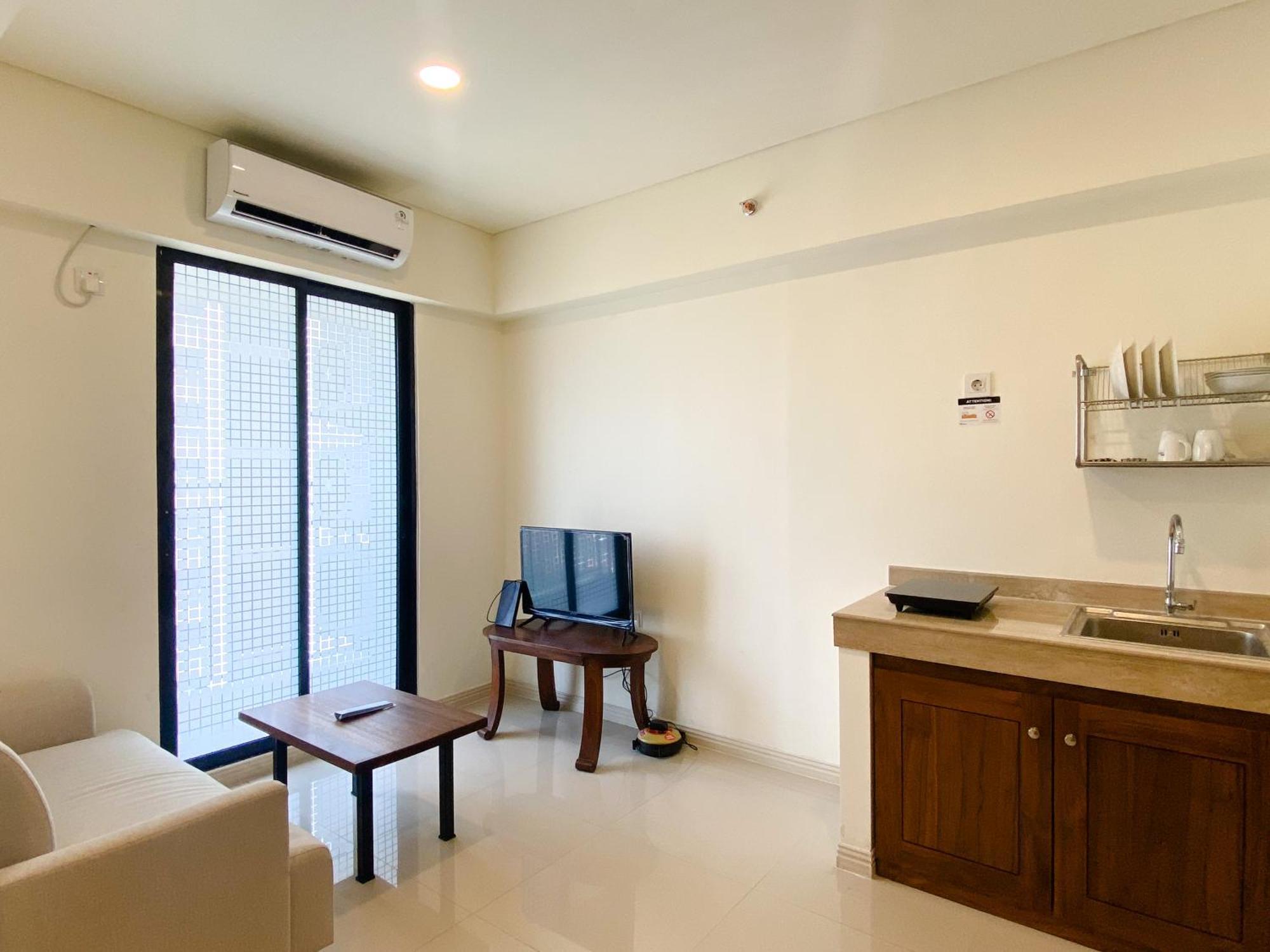 Cozy Living And Modern Look 2Br At Meikarta Apartment By Travelio Cikarang Esterno foto