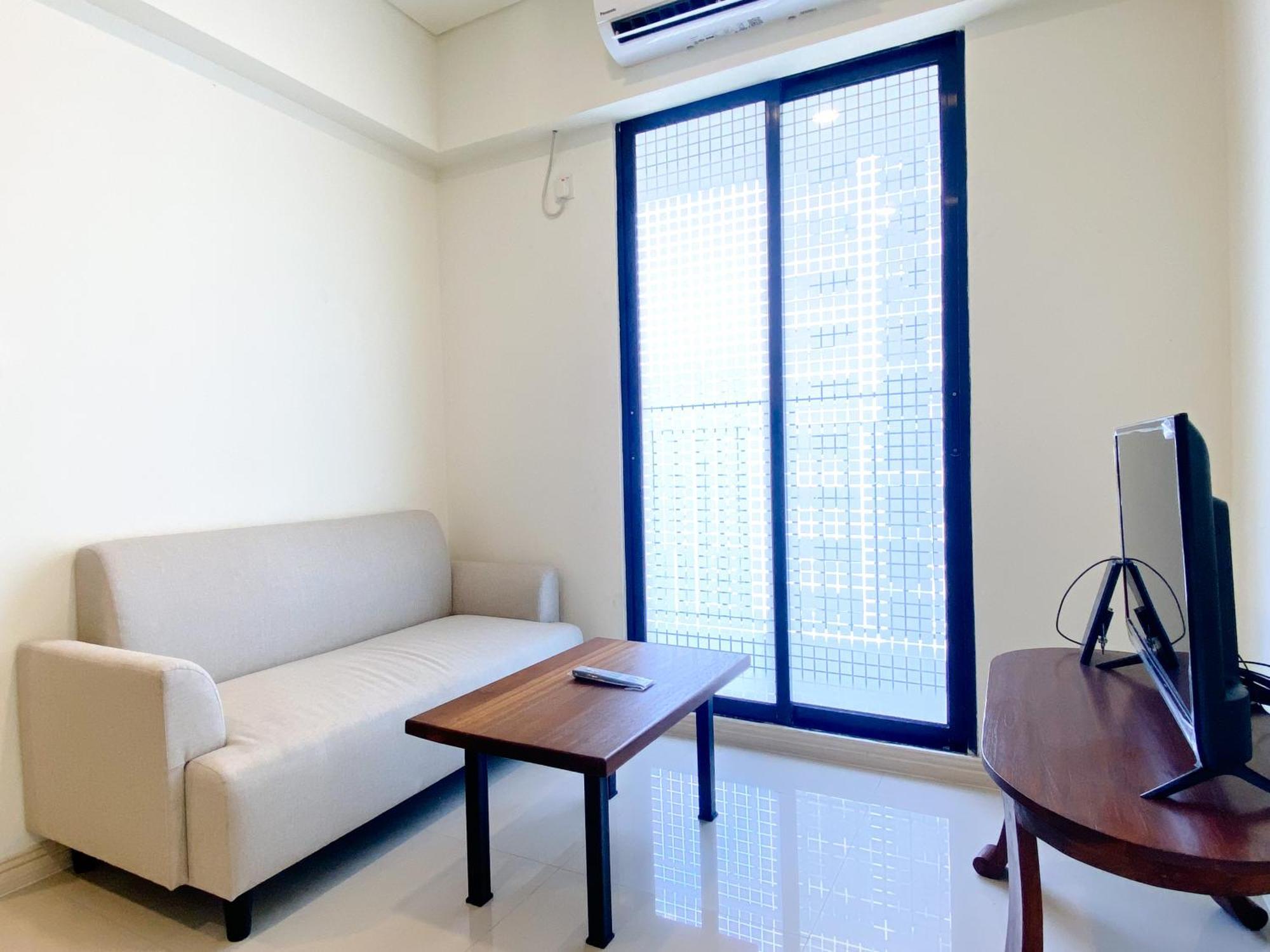 Cozy Living And Modern Look 2Br At Meikarta Apartment By Travelio Cikarang Esterno foto